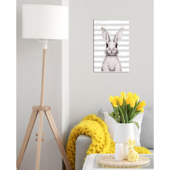 Queen Kerosin Blechschild - White Rabbit with stripes Kostenloser Versand