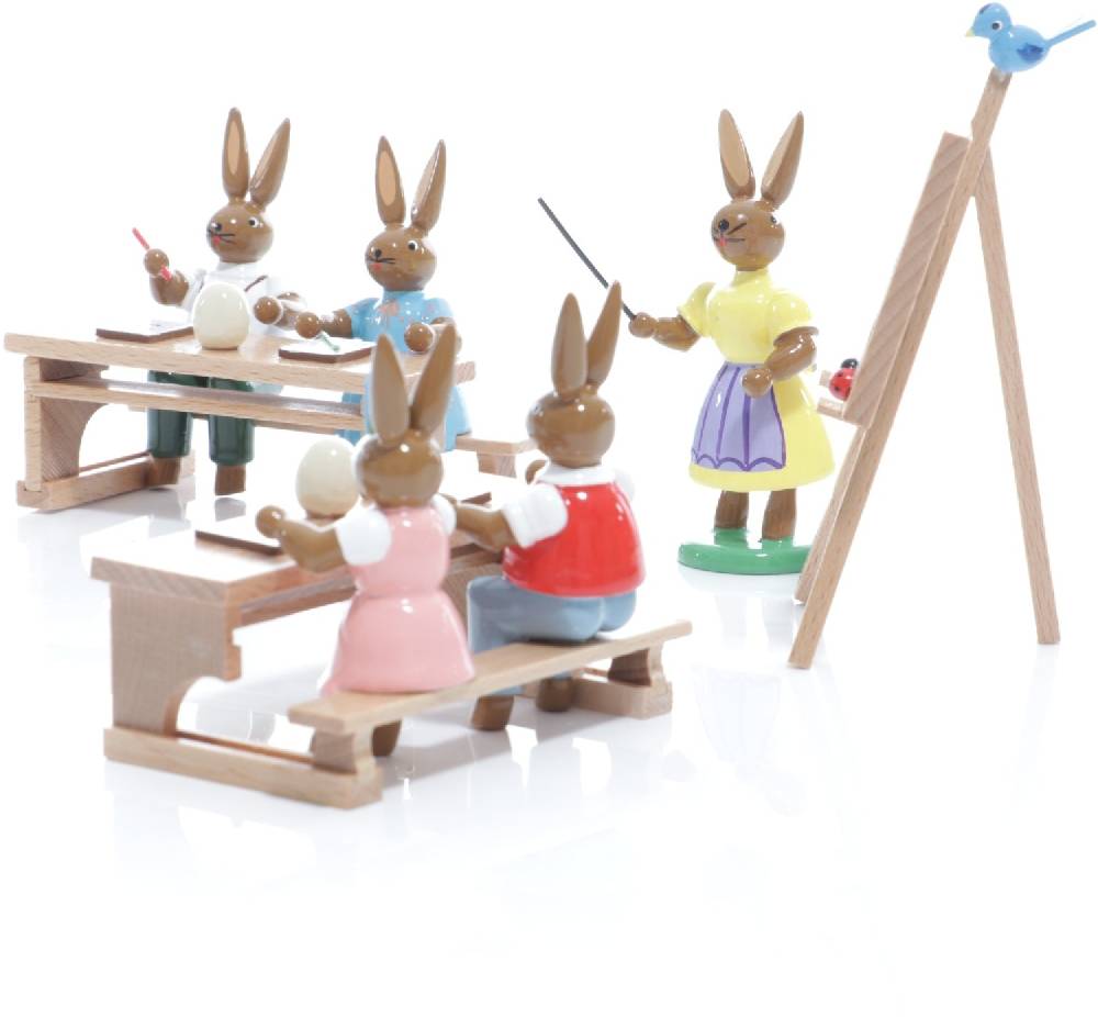 Rudolphs Schatzkiste Osterfiguren - Hasenschule mit Lehrerin und sitzende Schüler auf Bänken - Höhe 7,5cm Saisonale Angebote