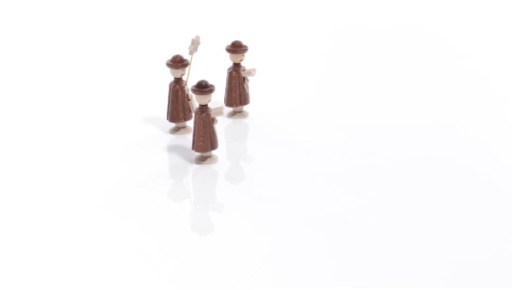 Rudolphs Schatzkiste Miniaturfiguren - 3 Seiffener Kurrendefiguren mit Buch und Stern Natur - Höhe 5cm Osterangebot
