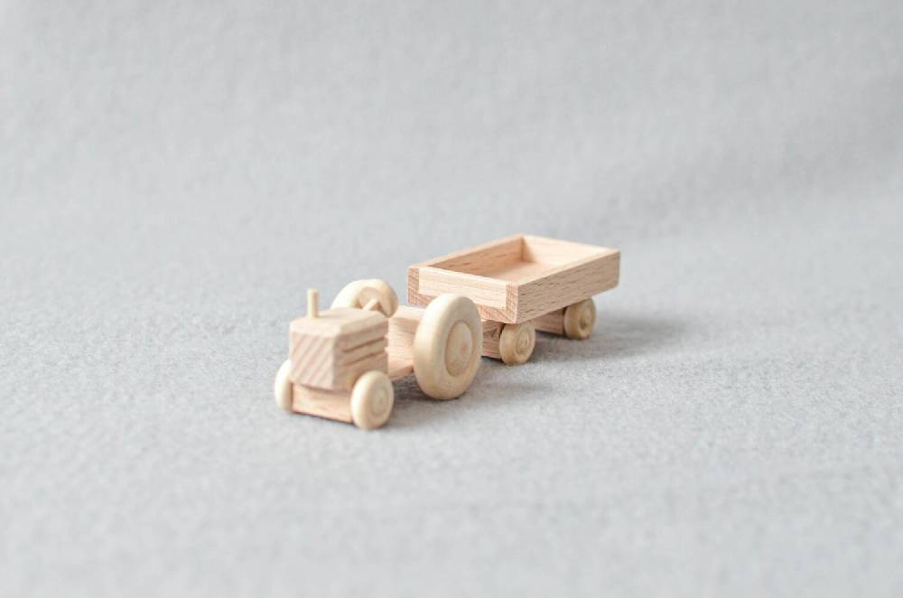Rudolphs Schatzkiste Holzspielzeug Traktor mit Anhänger natur HxBxT 3,5x7,5x3cm Vatertagsangebot