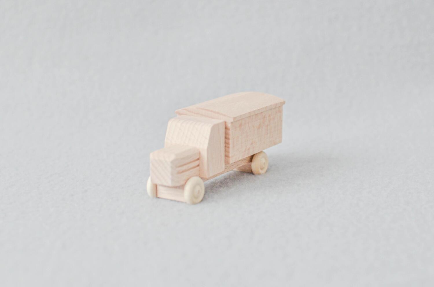 Rudolphs Schatzkiste Holzspielzeug Lastenauto Kasten natur HxBxT 3,5x7,5x3cm Neuheiten